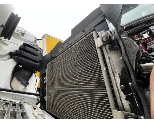 Radiator FREIGHTLINER M2 106 DTI Trucks