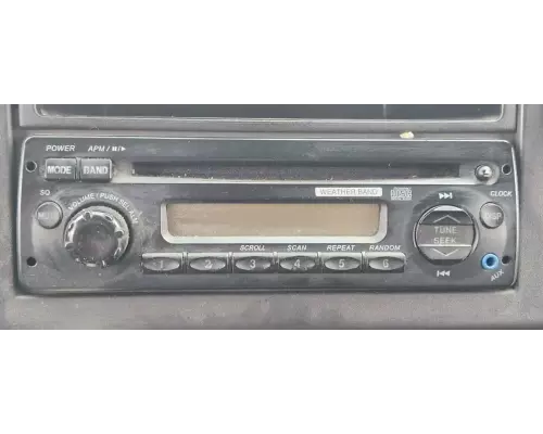 Freightliner M2 106 Radio