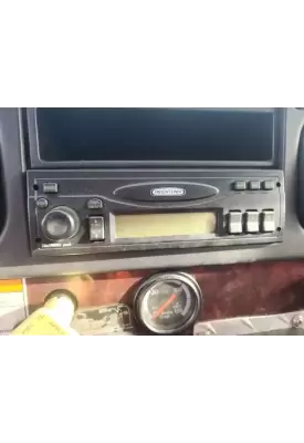 Freightliner M2 106 Radio