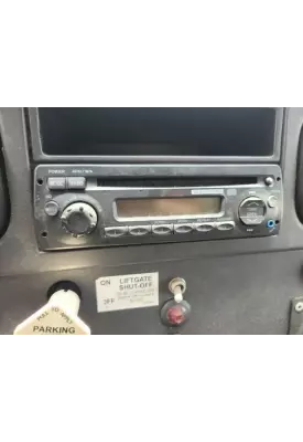 Freightliner M2 106 Radio