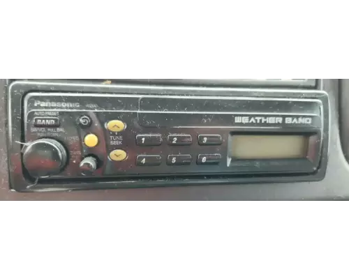 Freightliner M2 106 Radio