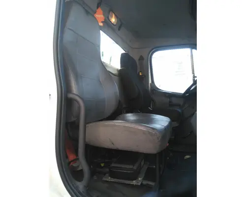 Seat, Front FREIGHTLINER M2 106 LKQ Evans Heavy Truck Parts
