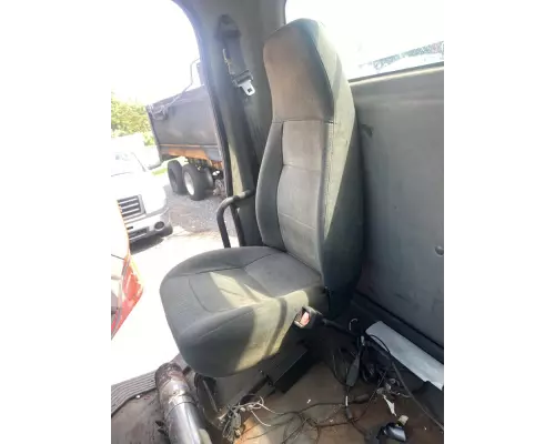 Freightliner M2 106 Seat, Front