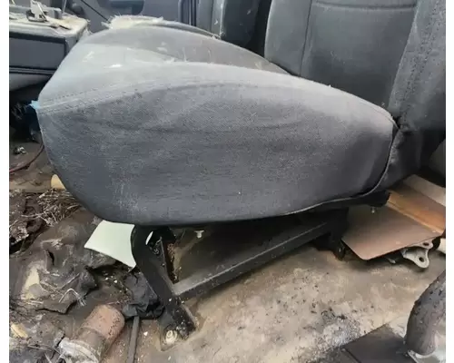 Freightliner M2 106 Seat, Front