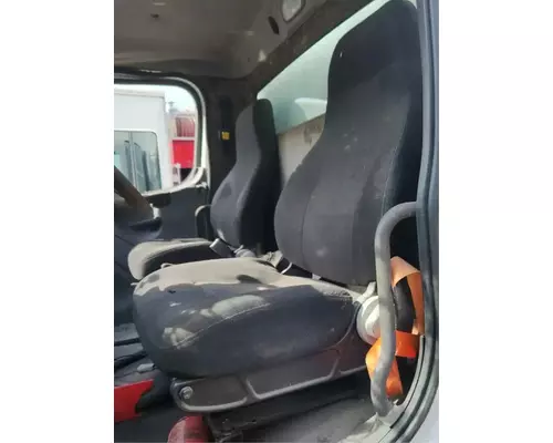 Freightliner M2 106 Seat, Front