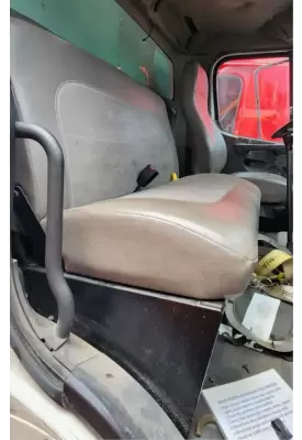 Freightliner M2 106 Seat, Front