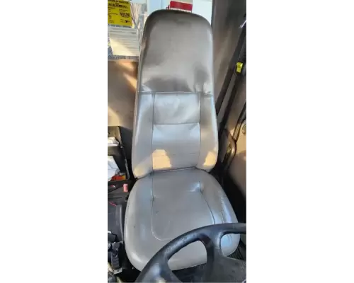 Freightliner M2 106 Seat, Front