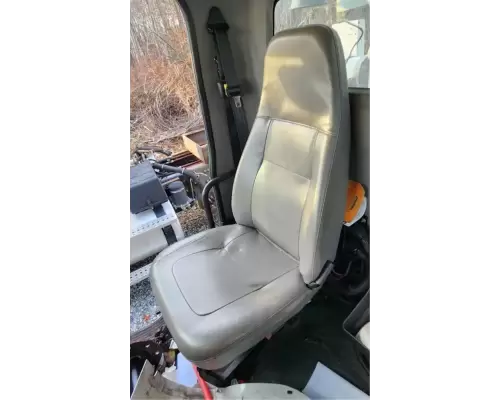 Freightliner M2 106 Seat, Front