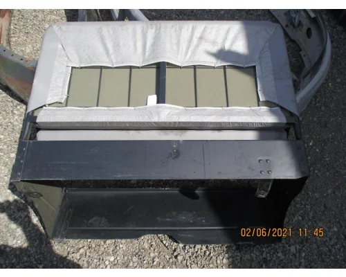 Freightliner M2 106 Seat, Front