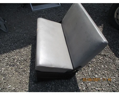 Freightliner M2 106 Seat, Front