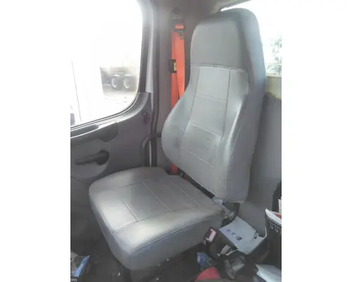 Seat, Front FREIGHTLINER M2 106 LKQ Heavy Truck - Tampa