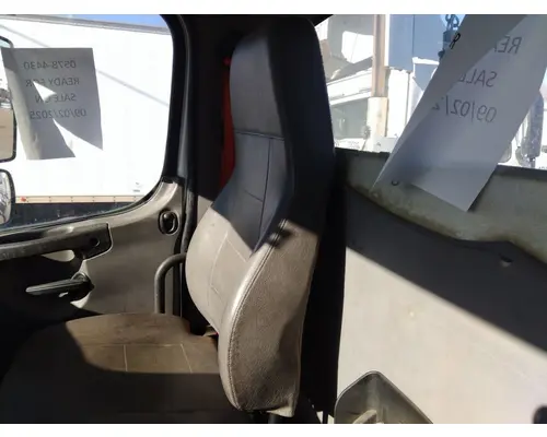 Seat, Front FREIGHTLINER M2 106 LKQ Western Truck Parts