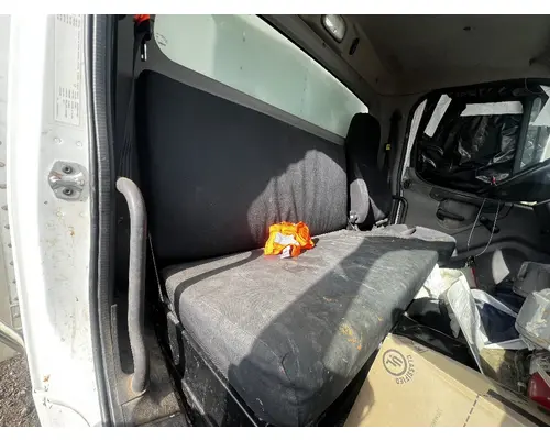 Seat, Front FREIGHTLINER M2 106 DTI Trucks