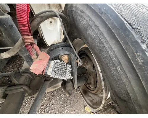Spindle / Knuckle, Front FREIGHTLINER M2 106 DTI Trucks