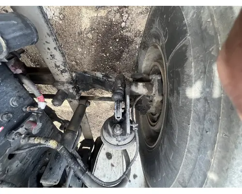 Spindle / Knuckle, Front FREIGHTLINER M2 106 DTI Trucks