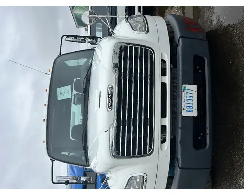 Step FREIGHTLINER M2-106 K &amp; R Truck Sales, Inc.