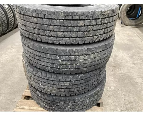 Freightliner M2 106 Tires