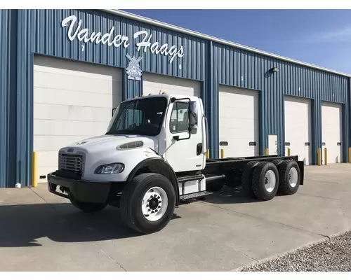 Freightliner M2 106 Truck