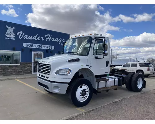 Complete Vehicle FREIGHTLINER M2-106 Vander Haags Inc Sf