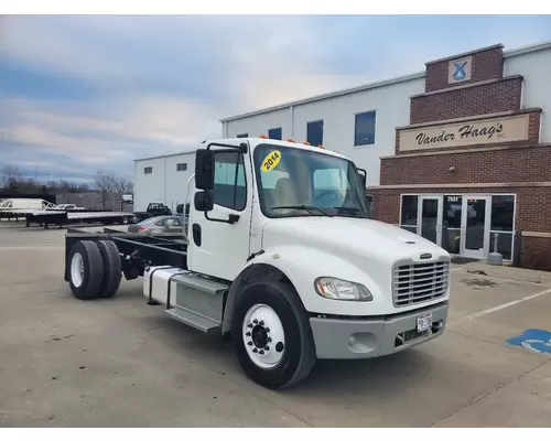 Freightliner M2 106 Truck