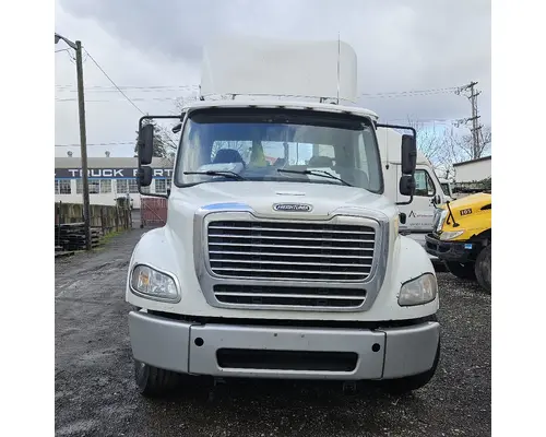 Complete Vehicle FREIGHTLINER M2 106 LKQ Wholesale Truck Parts