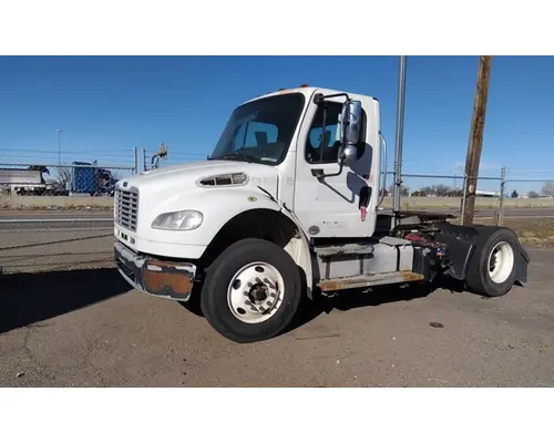 Complete Vehicle FREIGHTLINER M2 106 LKQ Western Truck Parts