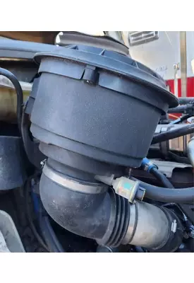 Freightliner M2 112 Medium Duty Air Cleaner