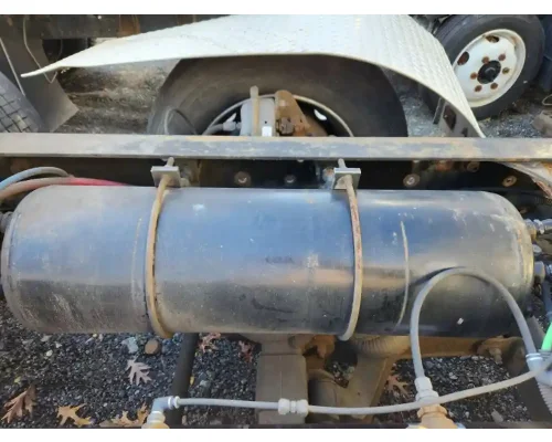 Freightliner M2 112 Medium Duty Air Tank