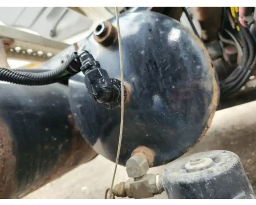 Freightliner M2 112 Medium Duty Air Tank