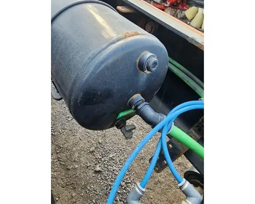 Freightliner M2 112 Medium Duty Air Tank