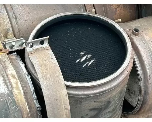 Freightliner M2 112 Medium Duty DPF (Diesel Particulate Filter)