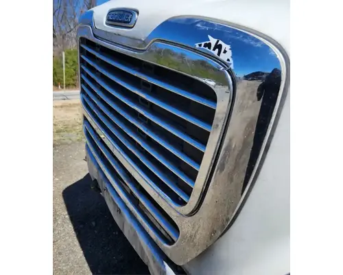 Freightliner M2 112 Medium Duty Grille