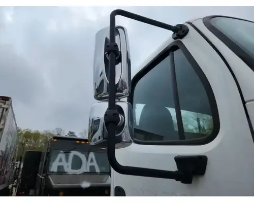 Freightliner M2 112 Medium Duty Mirror (Side View)