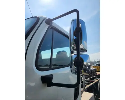 Freightliner M2 112 Medium Duty Mirror (Side View)