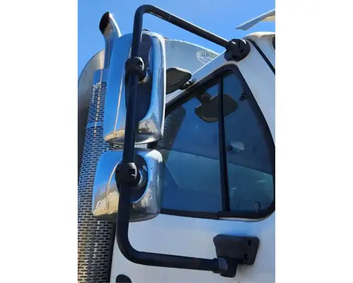 Freightliner M2 112 Medium Duty Mirror (Side View)