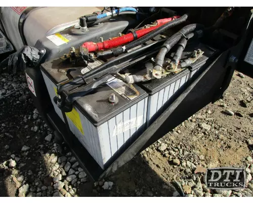 Battery Box FREIGHTLINER M2 112 DTI Trucks