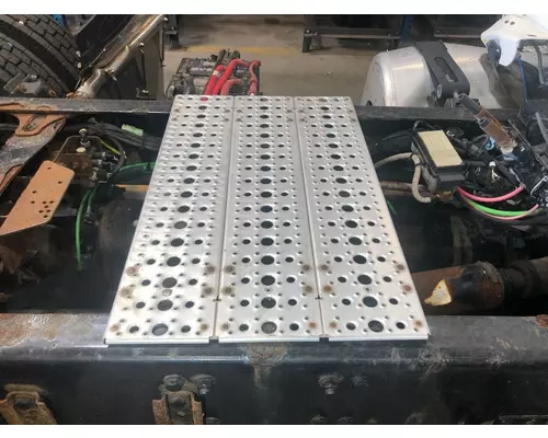 Freightliner M2 112 Deckplate