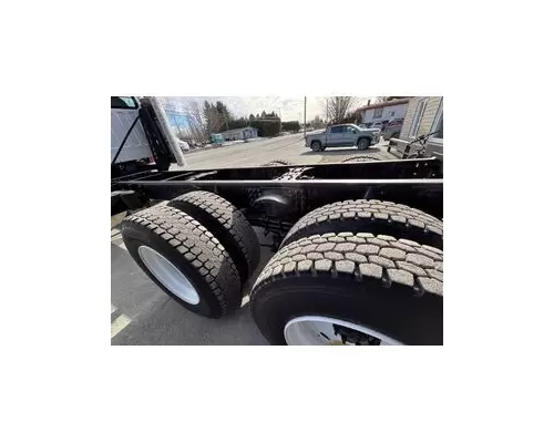 Suspension FREIGHTLINER M2 112 Les Camions Gilbert