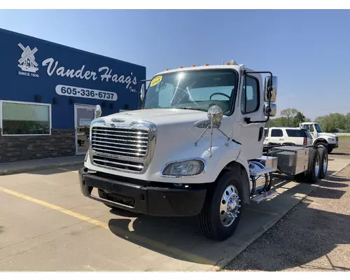 Freightliner M2 112 Truck