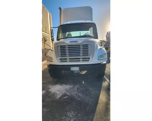 Complete Vehicle FREIGHTLINER M211264ST American Truck Salvage