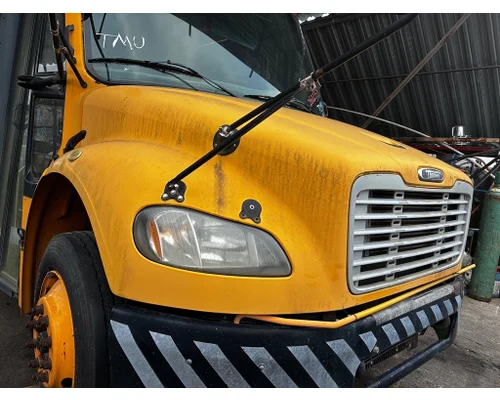 Hood FREIGHTLINER M2 Usa Trade &amp; Exports Inc