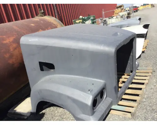 Hood FREIGHTLINER M915 Hagerman Inc.