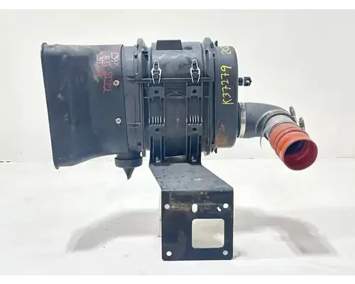 Freightliner MT45 Chassis Air Cleaner