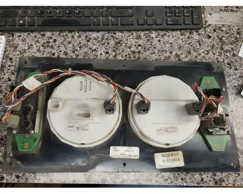 Freightliner MT45 Instrument Cluster