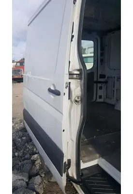 Freightliner SPRINTER 2500 Door Assembly, Front