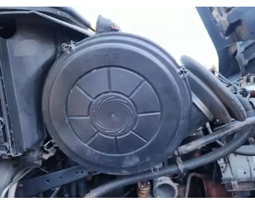 Freightliner ST120 Air Cleaner