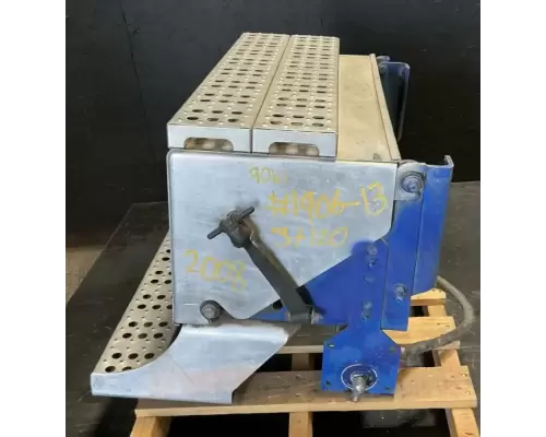 Freightliner ST120 Battery Box