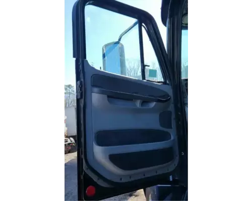 Freightliner ST120 Door Assembly, Front