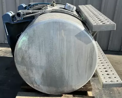 Freightliner ST120 Fuel Tank