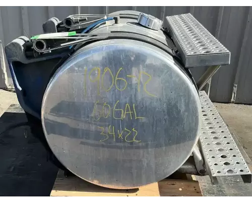 Freightliner ST120 Fuel Tank